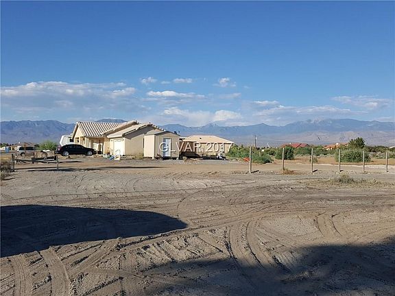 3rd image of 2101 Red Rock Dr