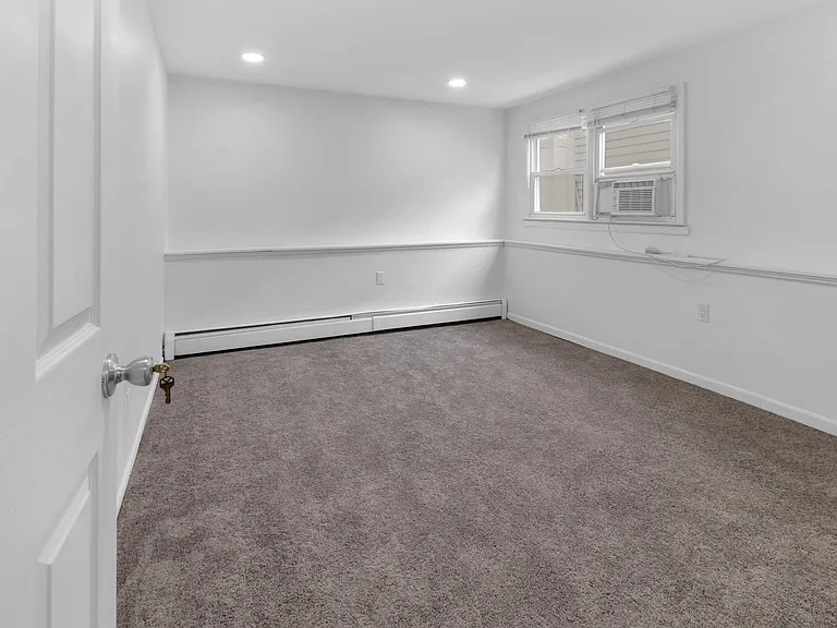 173 Paterson Ave — Photo 11