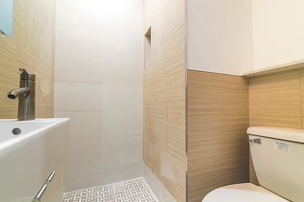 Rented by Compass | media 27