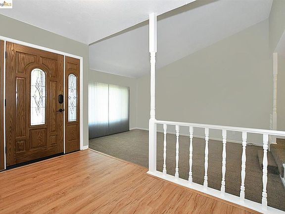 3rd image of 4265 Goldenhill Dr