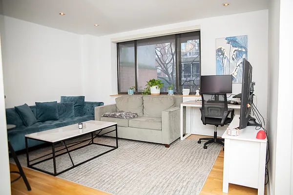 Rented by New York City Moves Team LLC | media 1