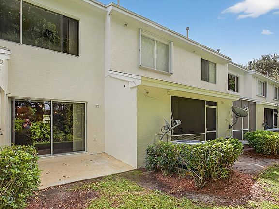 4th image of 7711 Sanibel Drive