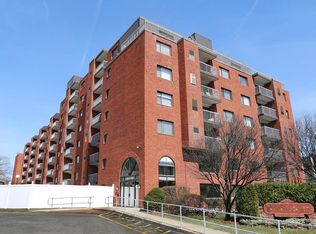 8 9th St APT 104, Medford, MA 02155