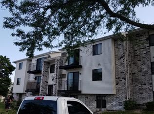 5910 16th St APT 103, Mount Pleasant, WI 53406