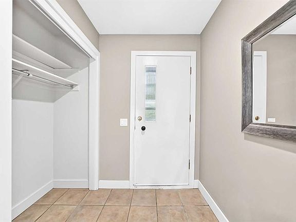 4th image of 84 S Brae Glen Ln SW