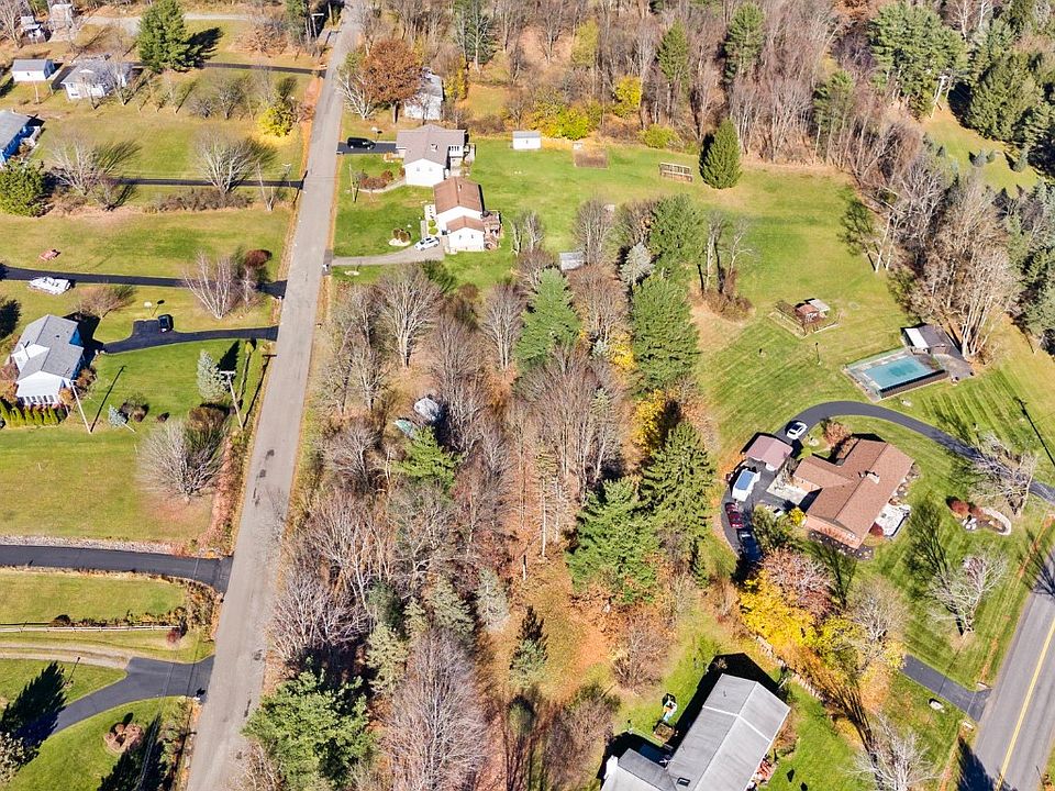 1st image of 521 Skyline Dr