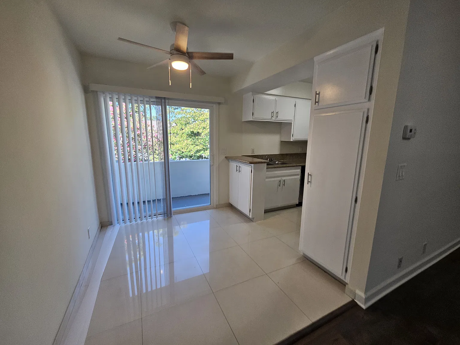 1 bed, 700 sqft, $2,050 — Photo 4