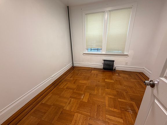 4th image of 1646 Radcliff Ave #1