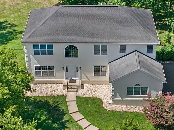 4th image of 1744 Old Trenton Rd