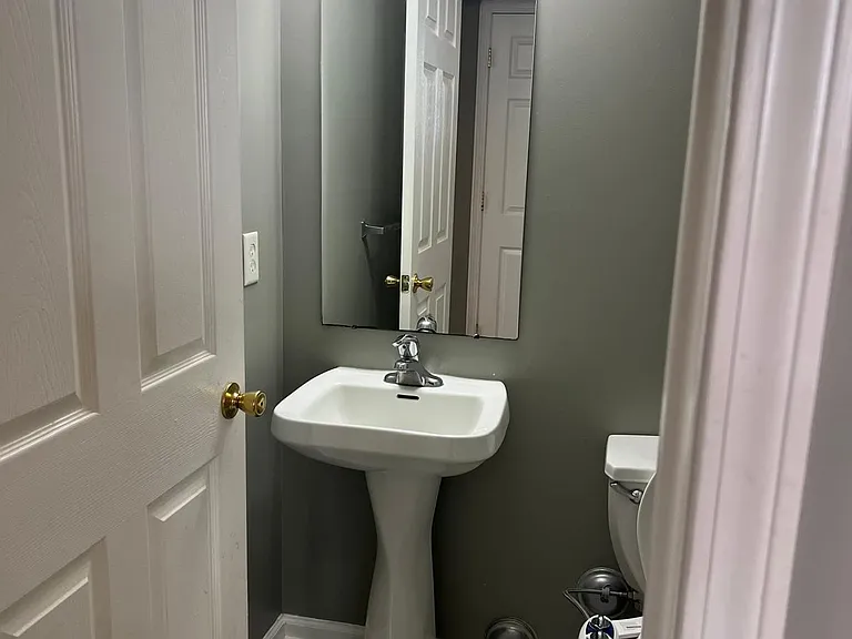 13 Topeka Ct — Photo 12