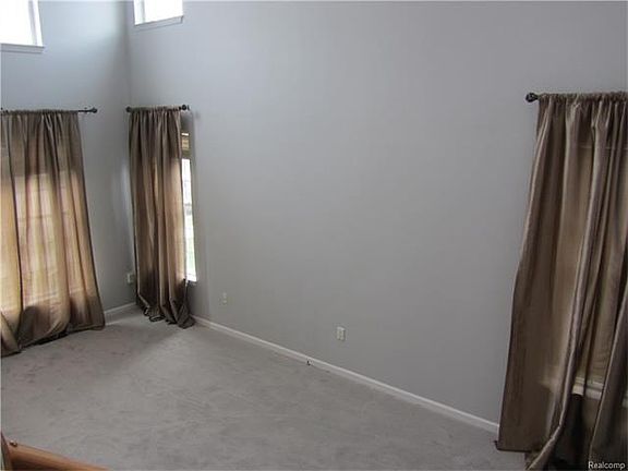 4th image of 41752 Brownstone Dr #1