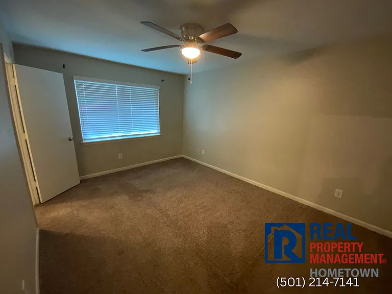 1904 Alberta Dr — Photo 12