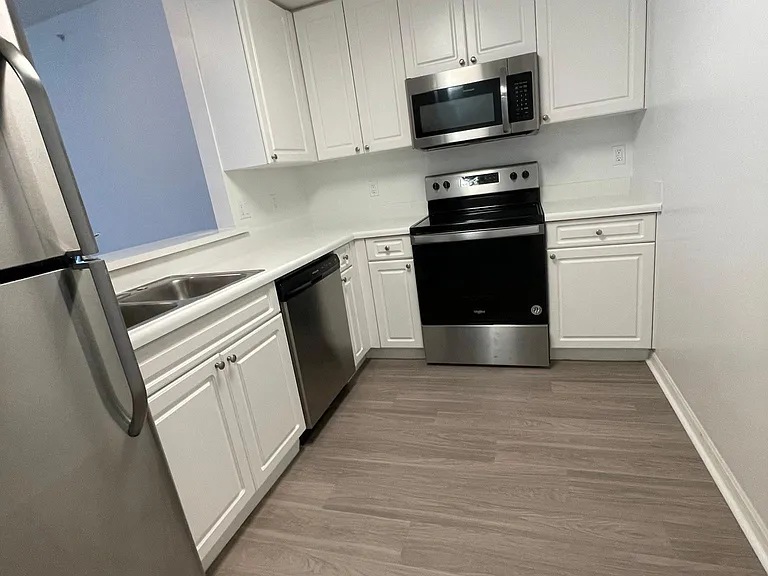 255 Evernia St #70 — Photo 3