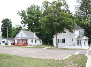 108 N Davis St, Vicksburg, MI 49097
