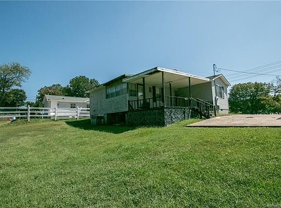 4th image of 628 W Catawba Ave