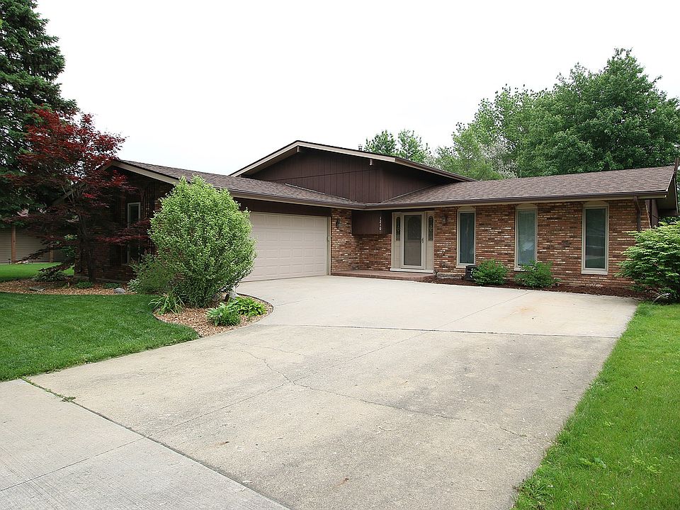 1st image of 1210 Brentwood Pl