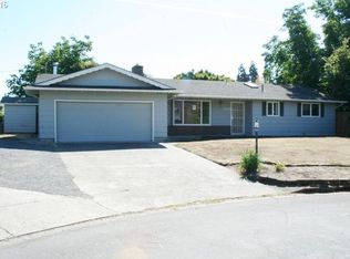 3359 Dahlia Ln, Eugene, OR 97404