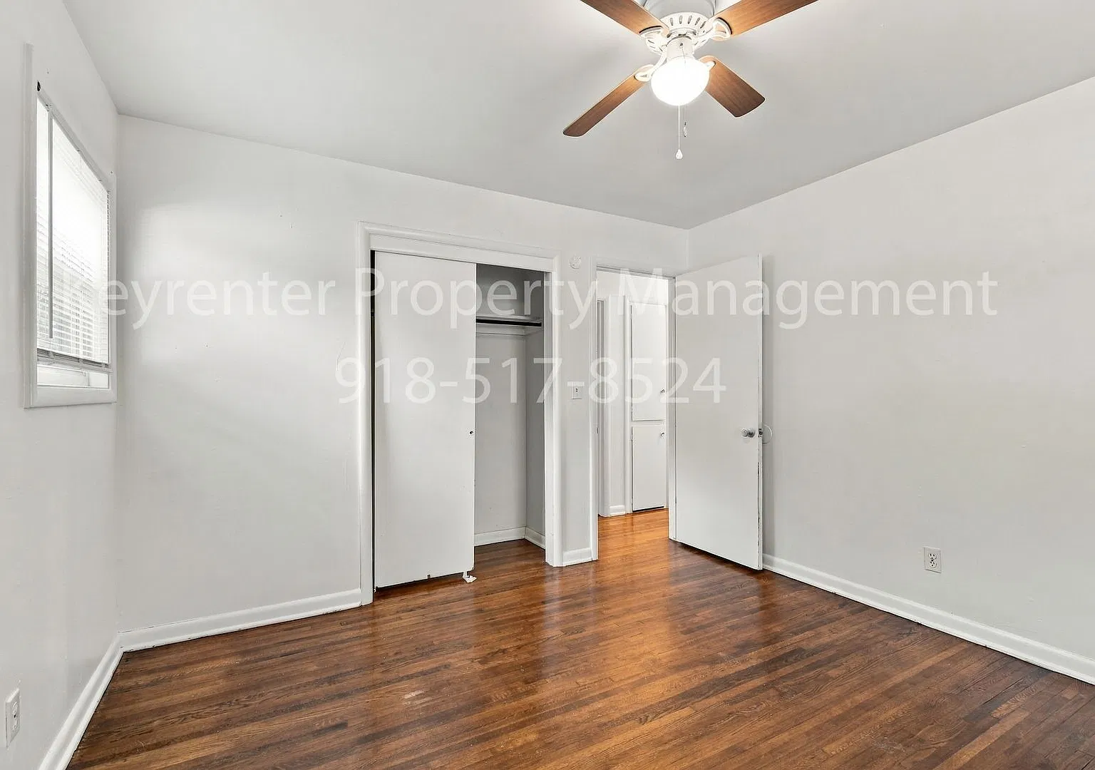 3 Bedroom 1 Bathroom with Attached Garage and Fenced in Yard! — Photo 4