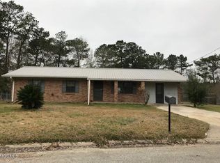 974 Shirley Dr, Picayune, MS 39466