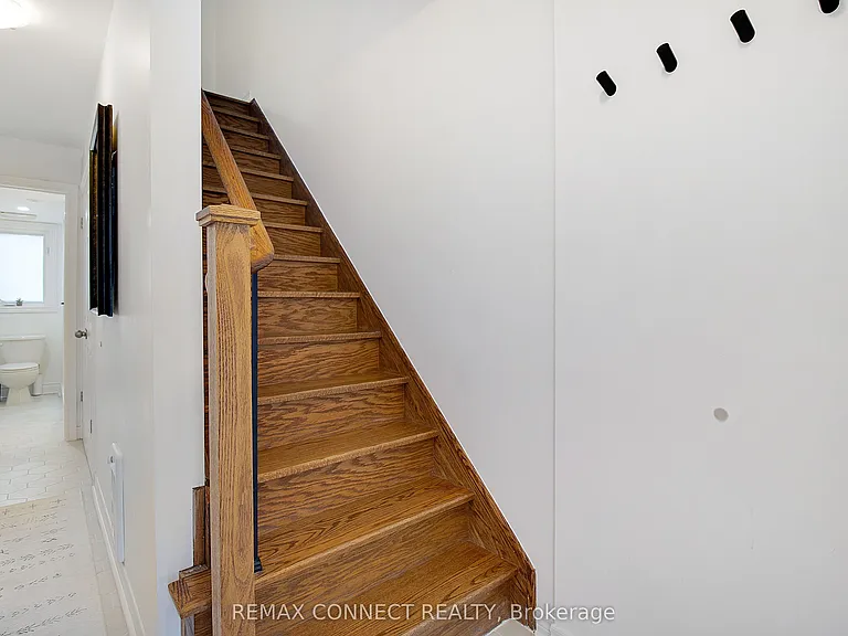 565 Shuter St — Photo 8