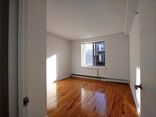 5th image of 132 W 112th St #3E
