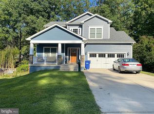 3607 Rose Ln, Annandale, VA 22003