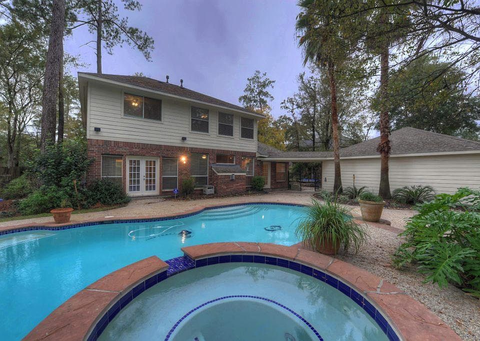 Stunning home located on a quiet cul-de-sac located in The Woodlands Village of Alden Bridge