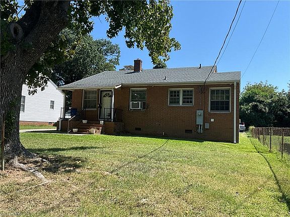 3rd image of 1107 Avalon Rd