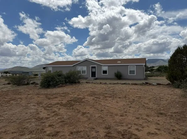11615 E Elliot Dr, Mayer, AZ 86333