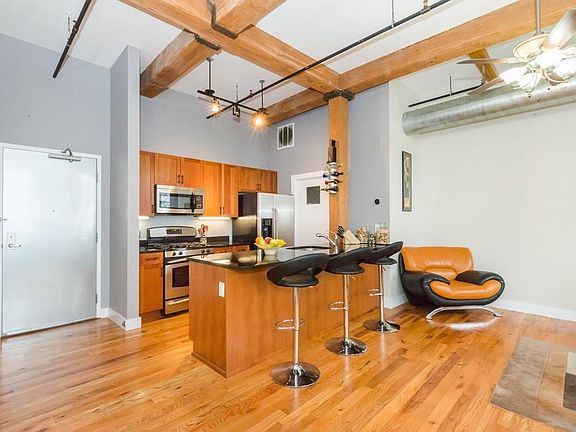 2nd image of 589 Essex St Unit 207