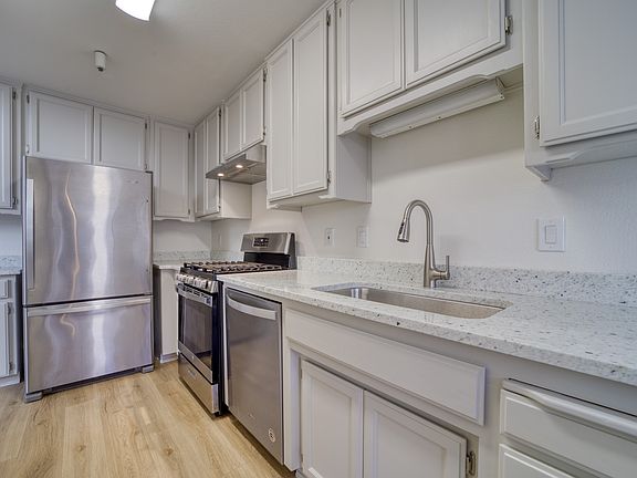 2nd image of 265 N Chorro St APT C