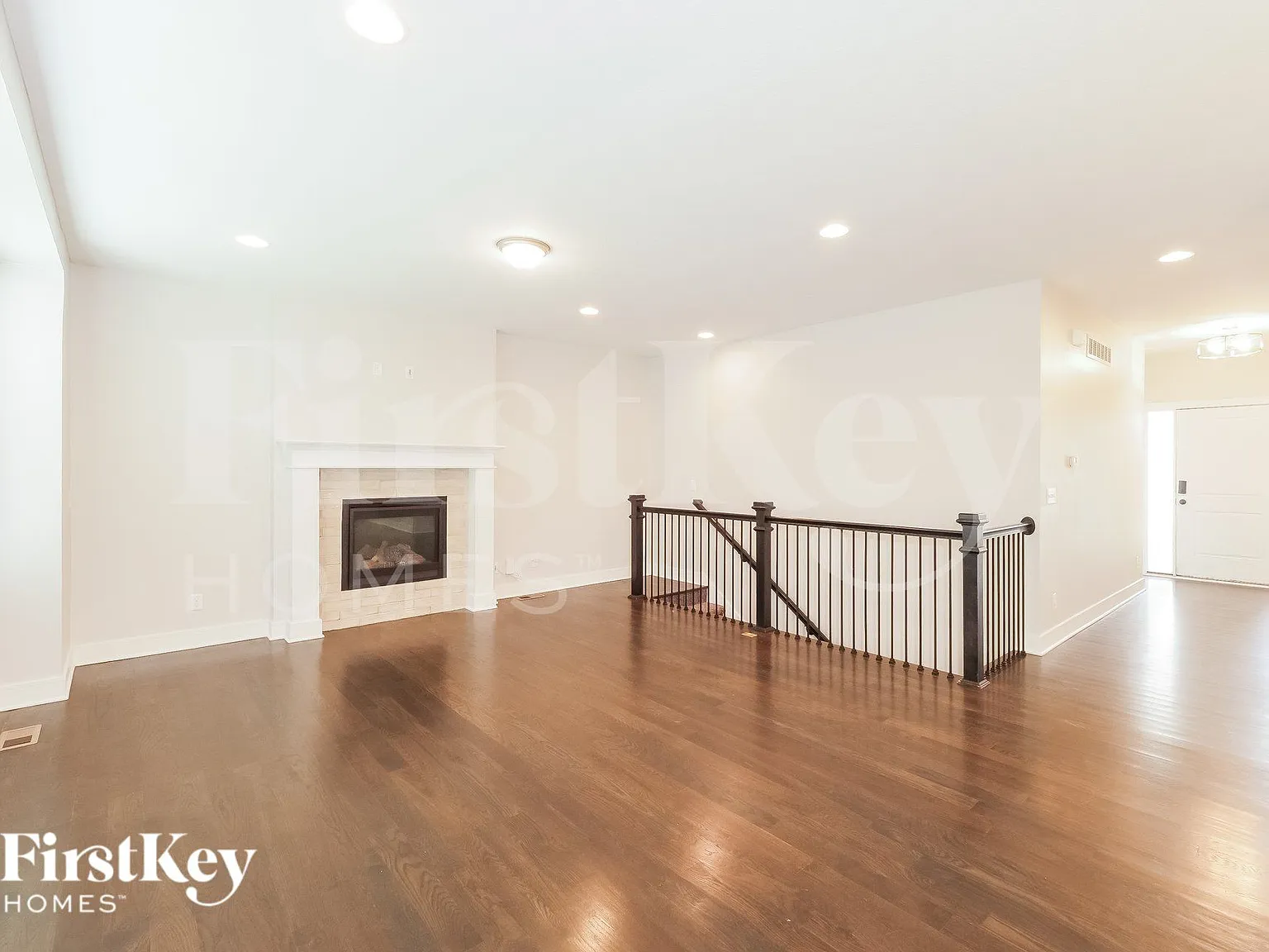 3 bed, 2.5 bath, 2128 sqft, $2,990 — Photo 3