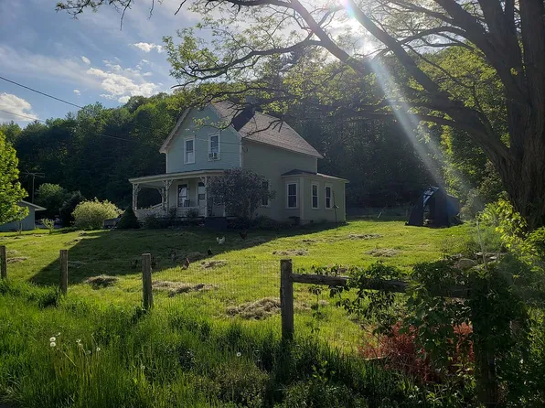 136 Old Route 5, Bradford, VT 05033