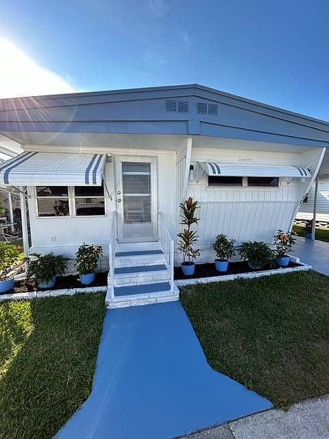 1st image of 1415 Main St Lot 225