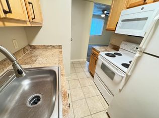 1518 D St #11, Lincoln, NE 68508