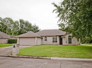 7397 Pleasant Bend Dr, Beaumont, TX 77708