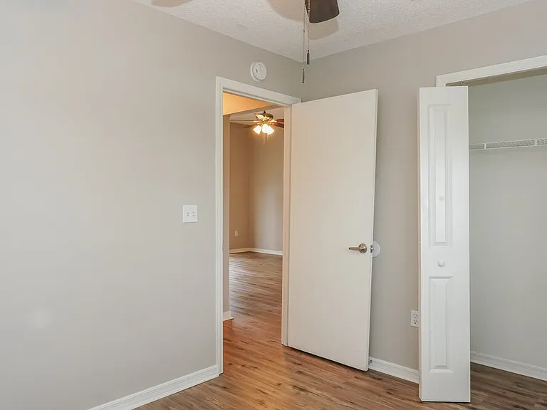 11860 Shotgate Ct — Photo 9