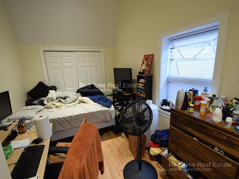 1203 Beacon St #5A — Photo 4