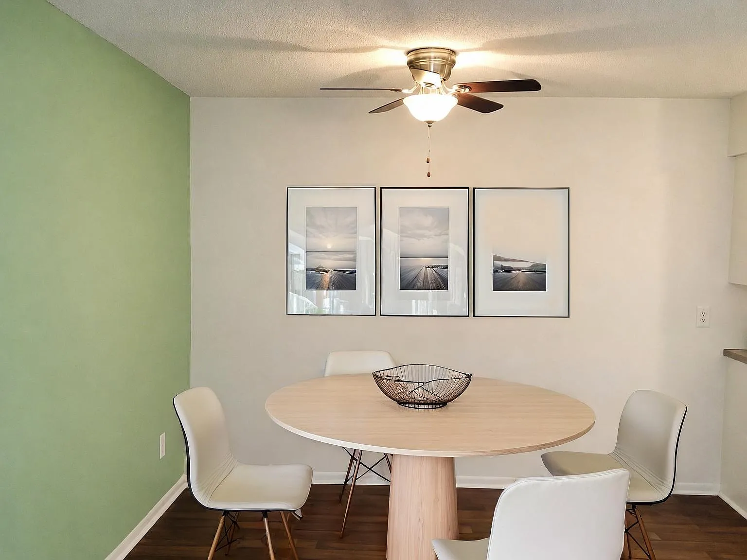 Spring Hill Apartments — Photo 3