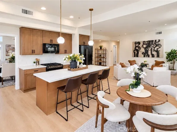 6727 E Pinnacle Pointe, Orange, CA 92869