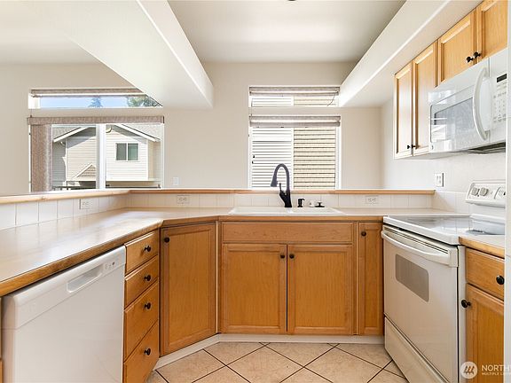 4th image of 4119 156th Street SW #5
