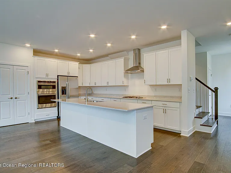 101 Pilot St — Photo 5