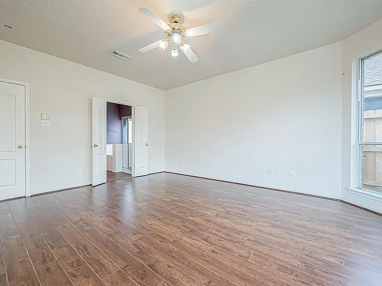 2422 Leanett Way — Photo 27