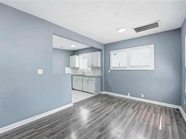 3816 E 37th St, Kansas City, MO 64128