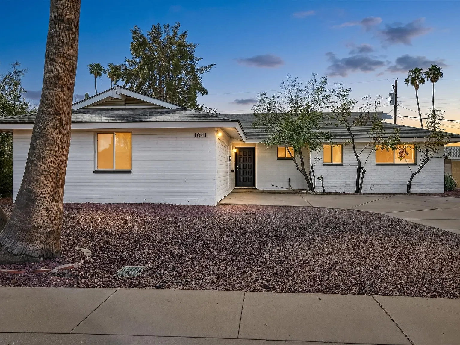 5 bed, 2300 sqft, $2,990 — Photo 1
