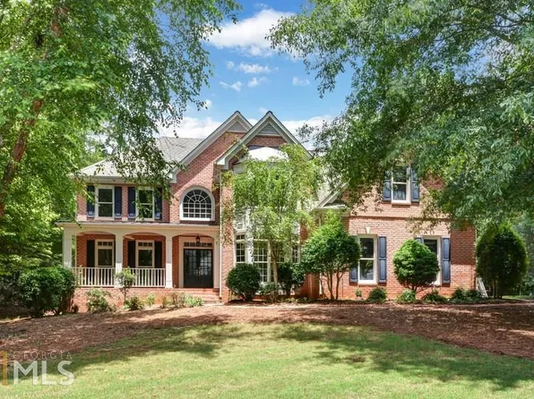 525 Stonehaven Dr, Fayetteville, GA 30215