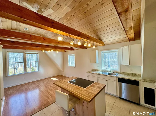 114 Meadowlark Ln, Westbrook, CT 06498