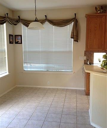 5th image of 3005 Honey Locust Dr