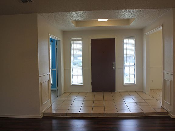 2nd image of 2513 Redbrook Dr