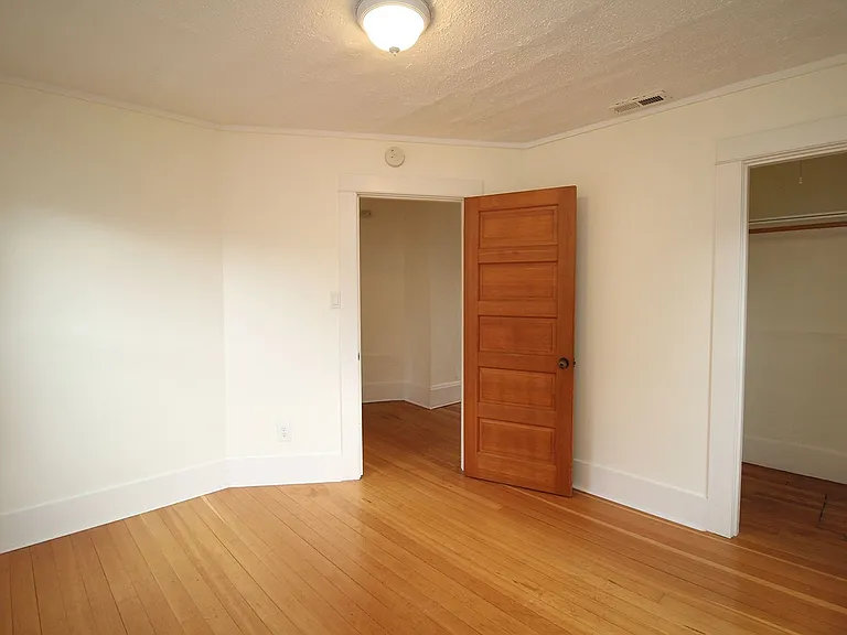 66 NE Skidmore St — Photo 30